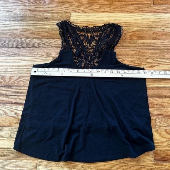 Poof embroidered tank top - Picture 2 of 5